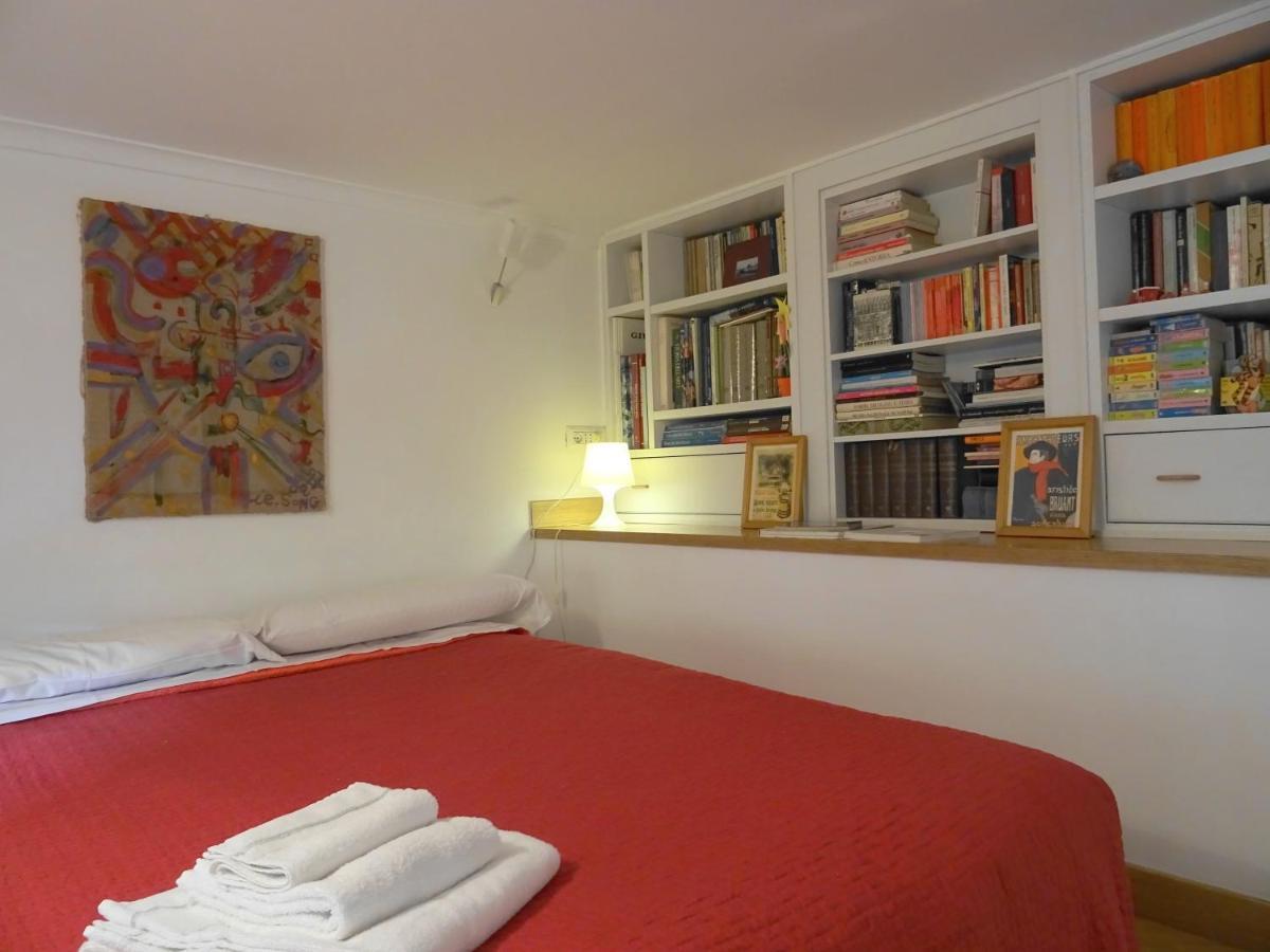Mezzocannone Holiday House Napoli Bagian luar foto